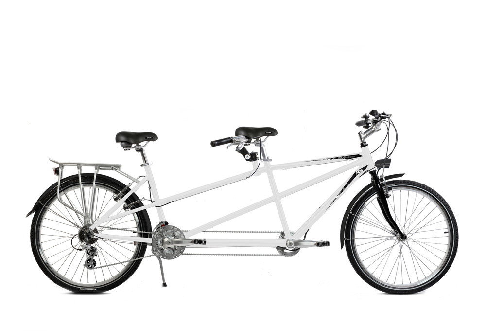 Ultimate tandem series. Тандем Aitira. Велосипед Тандем на белом фоне. Итальянского бренда Tandem. Тандем средний.